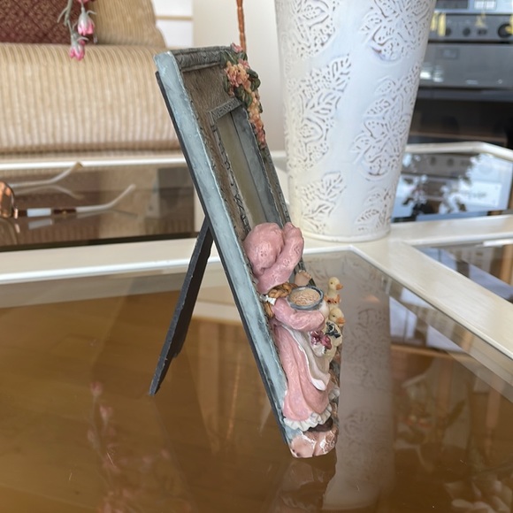 A Set of Two Vantage Collection Photo Frames, 5x7” and 3.5x5” - Picture 10 of 11